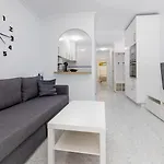 Apartman Calle Concordia 86, Two Bedroom Apartment, Up To 6 Guests, Near Del Cura Beach,supermarket Mercadona And Bus Station