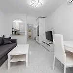 Apartman Calle Concordia 86, Two Bedroom Apartment, Up To 6 Guests, Near Del Cura Beach,supermarket Mercadona And Bus Station *