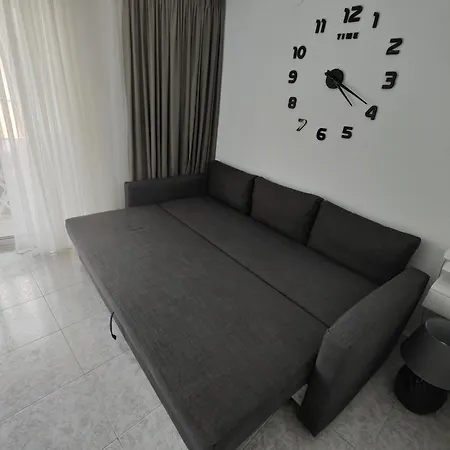 Calle Concordia 86, Two Bedroom Apartment, Up To 6 Guests, Near Del Cura Beach,supermarket Mercadona And Bus Station Apartament