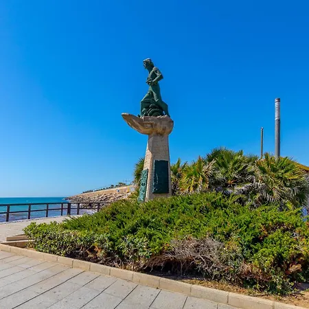 Concordia Beachside Apartment: Near Del Cura & Station Torrevieja