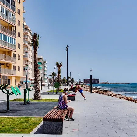 Apartment Concordia Beachside Apartment: Near Del Cura & Station *