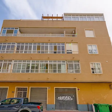 Apartment Concordia Beachside Apartment: Near Del Cura & Station *