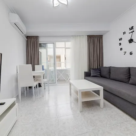 Calle Concordia 86, Two Bedroom Apartment, Up To 6 Guests, Near Del Cura Beach,supermarket Mercadona And Bus Station Torrevieja