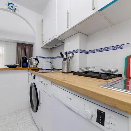 Calle Concordia 86, Two Bedroom Apartment, Up To 6 Guests, Near Del Cura Beach,supermarket Mercadona And Bus Station Apartament *