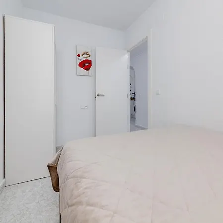 Apartament Calle Concordia 86, Two Bedroom Apartment, Up To 6 Guests, Near Del Cura Beach,supermarket Mercadona And Bus Station Torrevieja