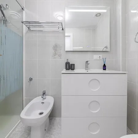 Concordia Beachside Apartment: Near Del Cura & Station * Torrevieja